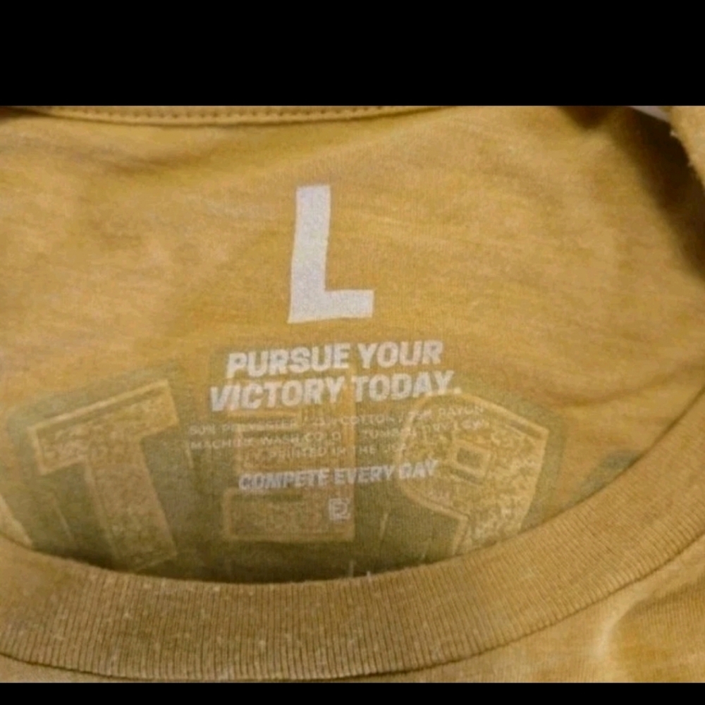Compete Every Day Competitor Fitness Club Bulldog Graphic Tee Yellow Large - Picture 5 of 5